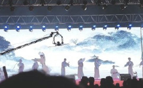 梦见上台表演