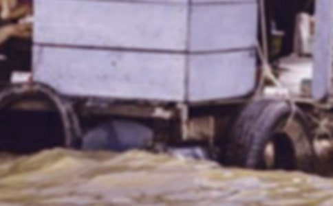 梦见下小雨发洪水