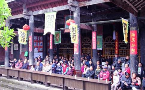 梦见拜祭祖坟