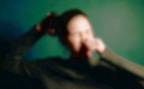 长时间的打喷嚏、流涕、鼻塞,过敏性鼻炎找上门!
