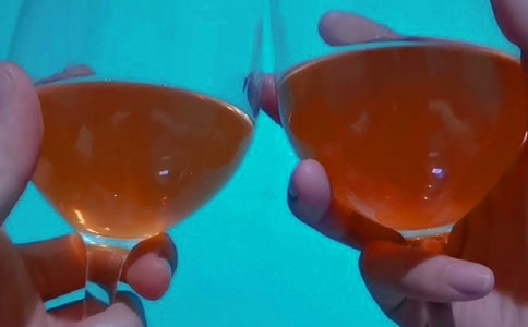 产后喝葡萄酒身体迅速恢复