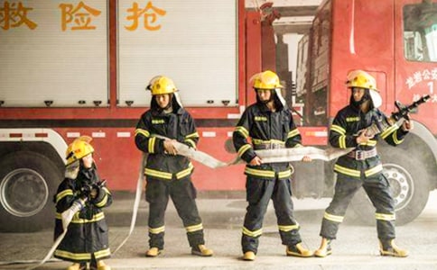梦见消防员救人