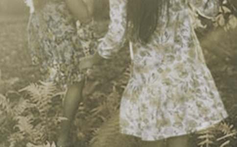 �μ�����Ů��